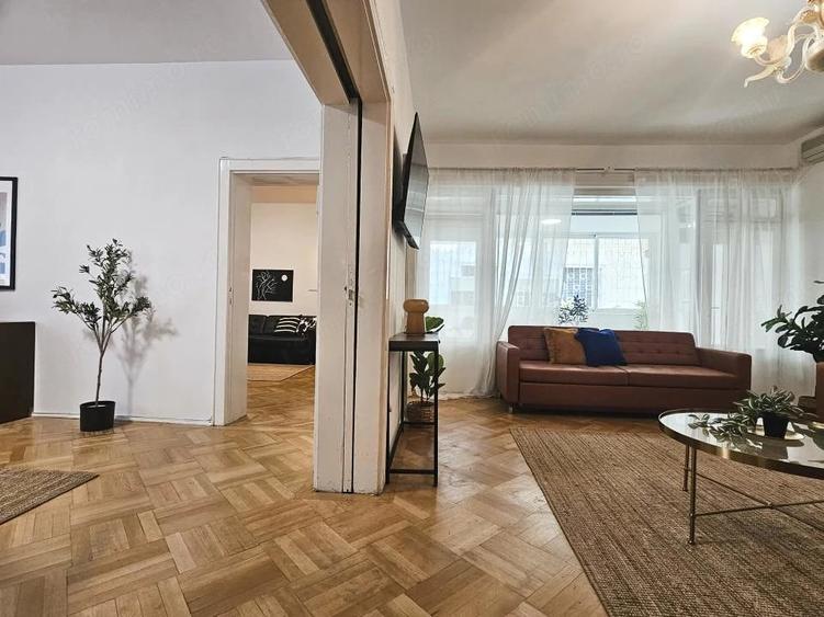 Apartament cu 4 camere semidecomandat în Dorobanți