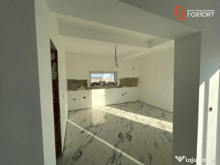 Casă cu 4 camere cu Teren 618 Mp în Giarmata