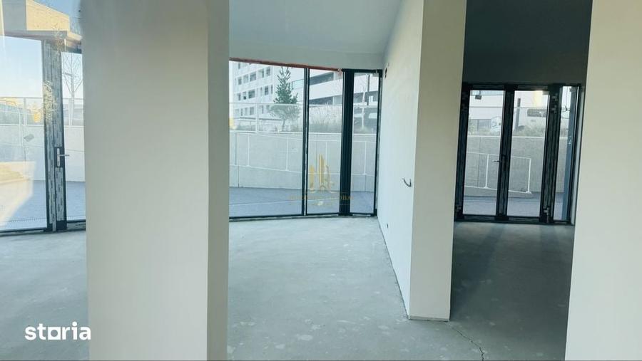Spațiu comercial, de 400 mp, în Central