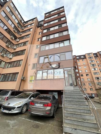 Spațiu comercial, de 52 mp, în Militari