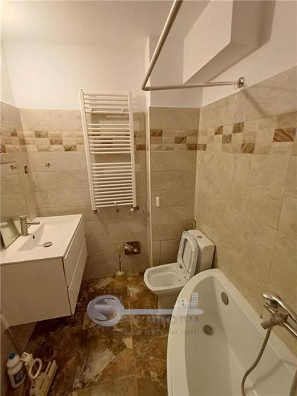 Apartament cu 4 camere decomandat în Nicolina