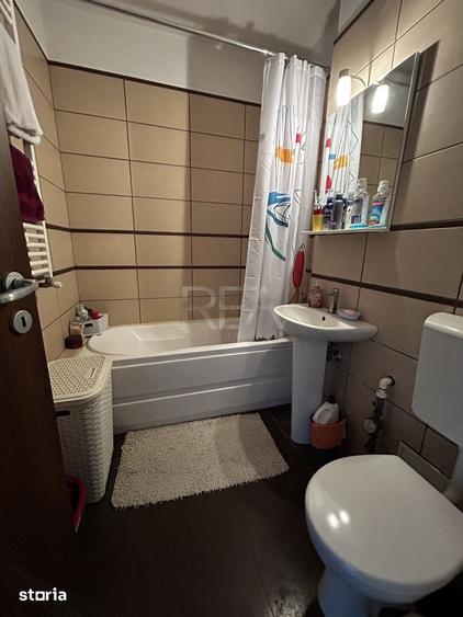 Apartament cu 3 camere, mobilat în Central