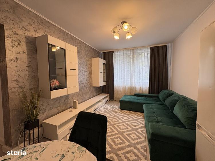 Apartament cu 4 camere semidecomandat în Drumul Taberei