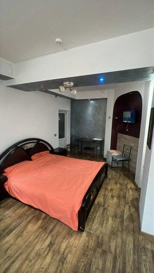 Casă cu 2 camere cu Teren 200 Mp în Central