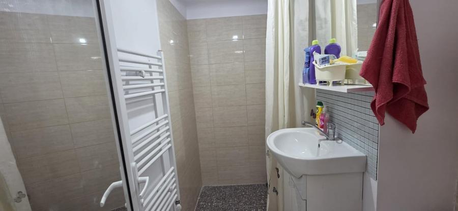Apartament cu 2 camere decomandat, mobilat în C5