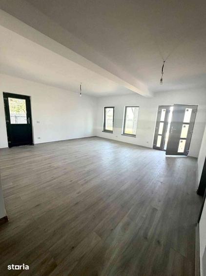 Casă cu 3 camere cu Teren 400 Mp în Hemeiuș