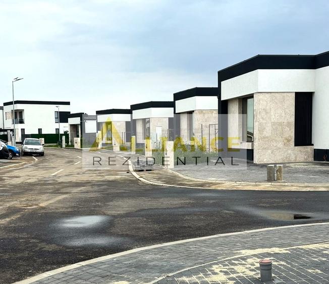 Casă individuală cu 3 camere cu Canalizare în Berceni