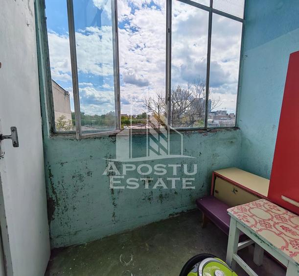 Apartament cu 2 camere nedecomandat, mobilat în Circumvalațiunii