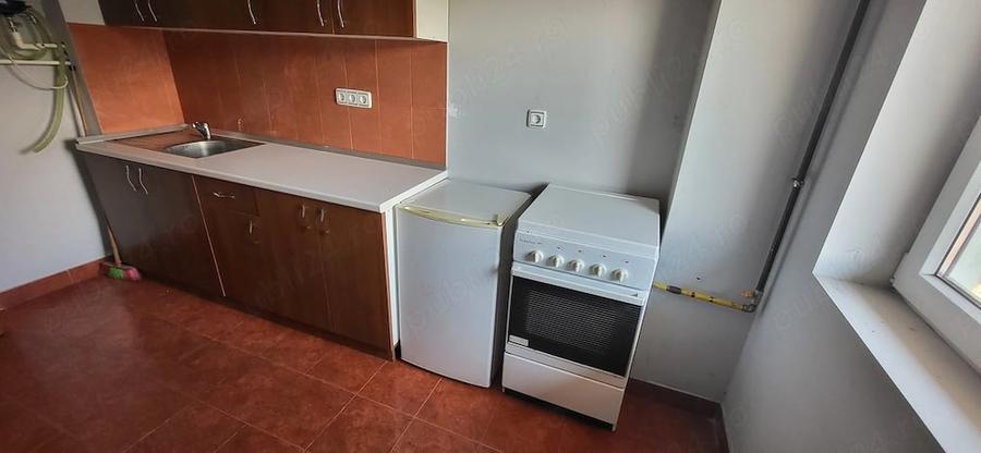 Apartament cu 2 camere decomandat în Petros