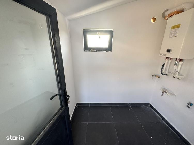 Casă cu 3 camere cu Teren 420 Mp în Tomești