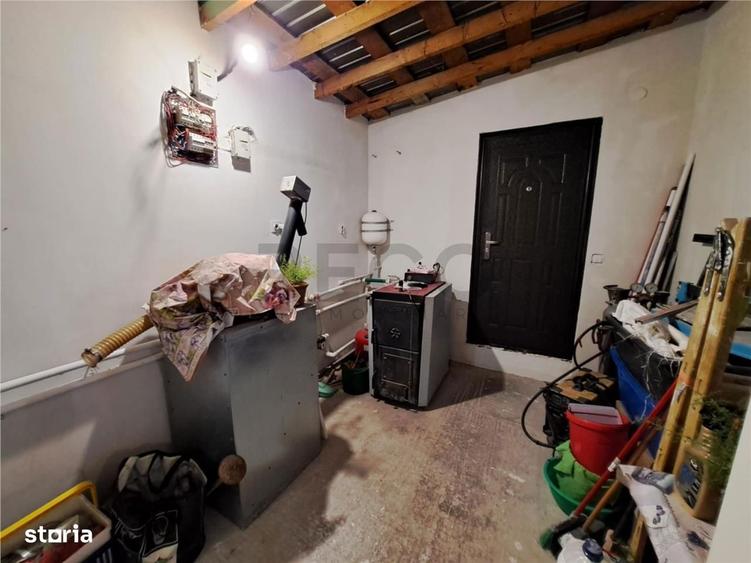 Casă cu 4 camere în Central
