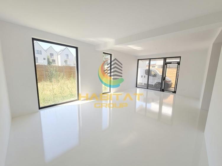 Duplex cu 5 camere cu Canalizare în Central