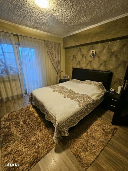 Apartament cu 3 camere decomandat, mobilat în Central