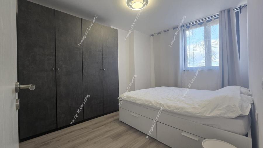Apartament cu 3 camere decomandat, mobilat în Central