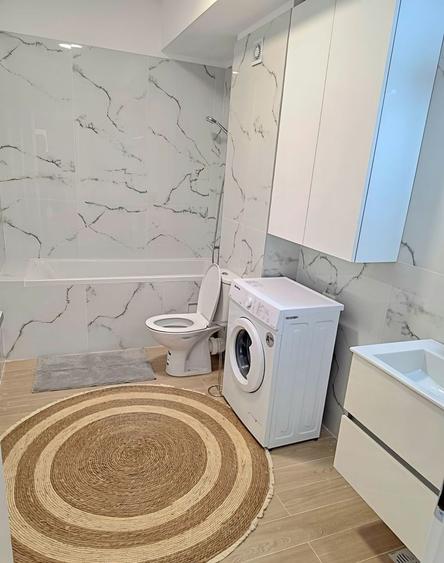 Apartament cu 3 camere decomandat, mobilat în Tomis Nord