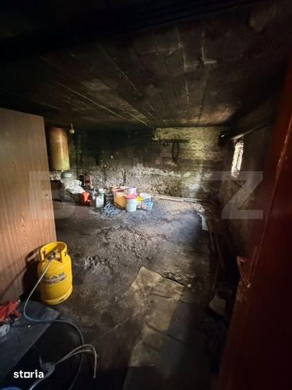 Casă cu 9 camere cu Teren 2000 Mp în Bran