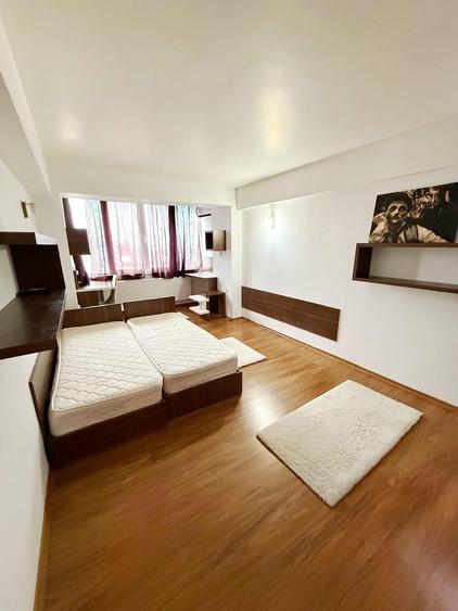 Apartament cu 3 camere decomandat în Mazepa 1