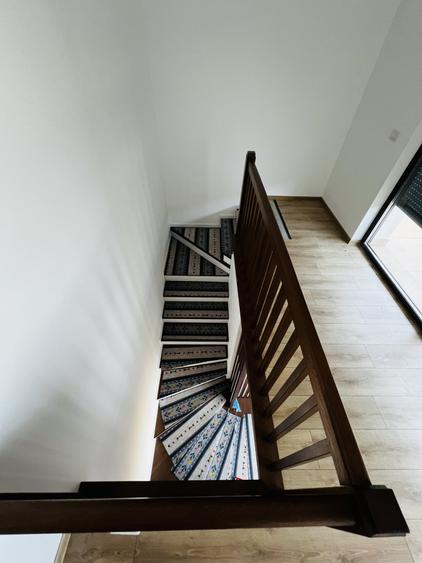 Duplex cu 6 camere cu Canalizare în Dumbrăvița