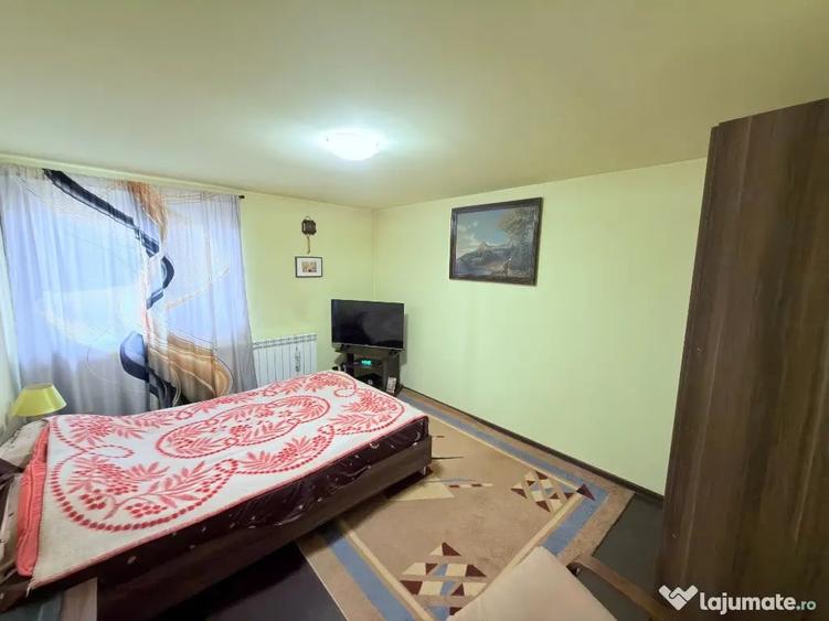 Casă cu 4 camere cu Teren 500 Mp în Central