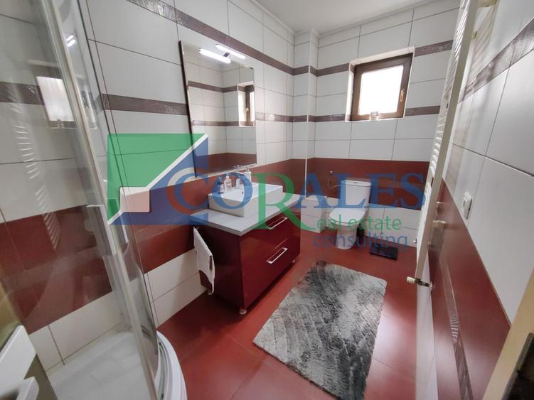 Casă individuală cu 6 camere cu Canalizare în Girocului