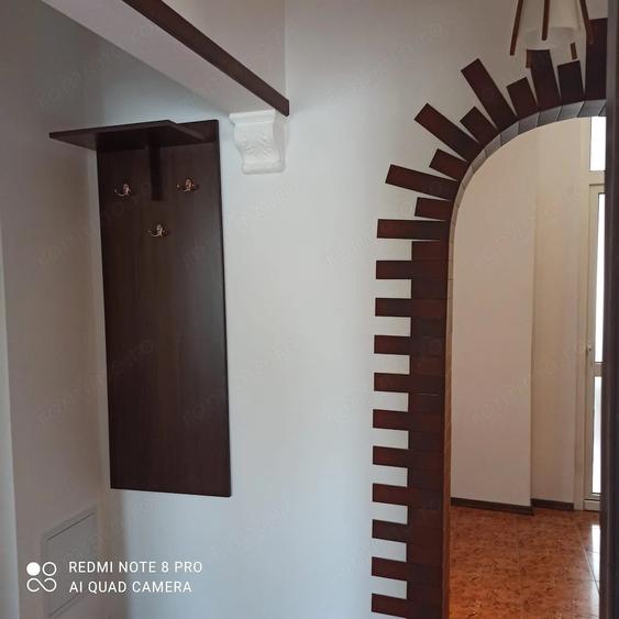 Apartament cu 3 camere decomandat, mobilat în Vitan