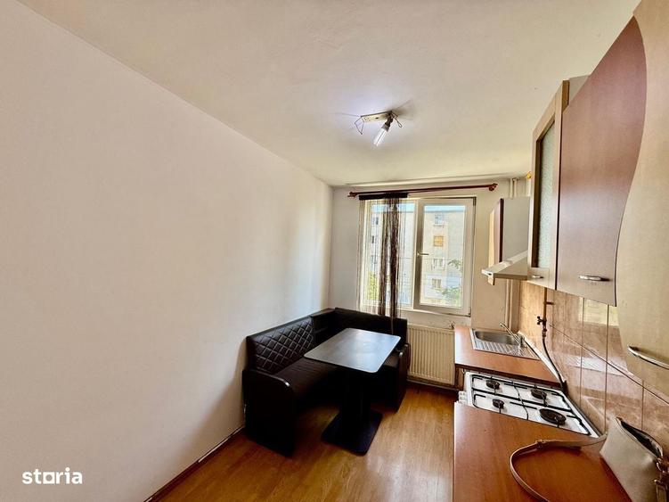 Apartament cu 3 camere -etaj 2-mobilat si utilat - 1