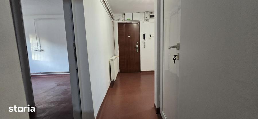 Spațiu comercial, de 71 mp, în Micro 5
