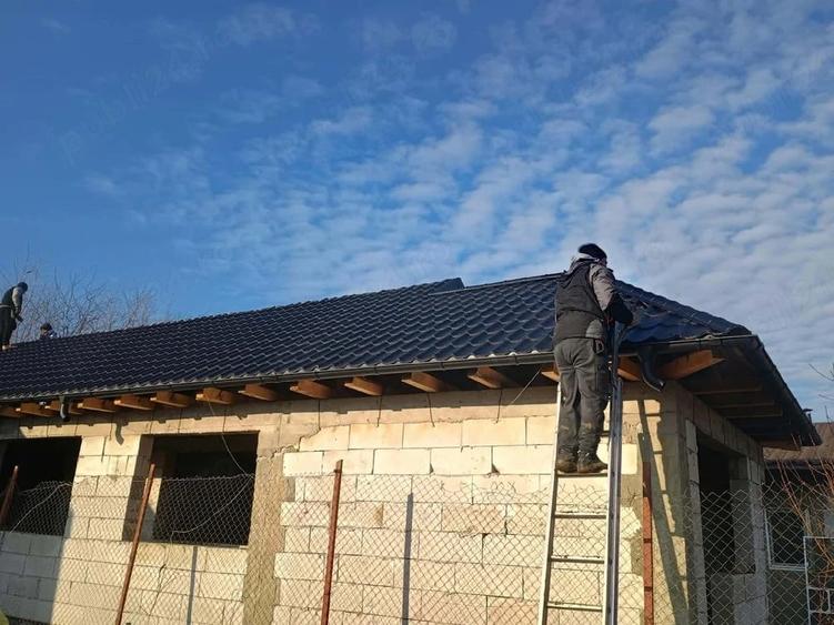 Casă cu 3 camere cu Teren 175 Mp în Școlilor