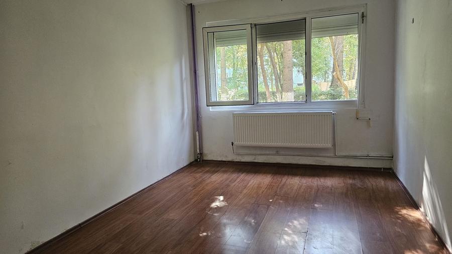 Apartament cu 2 camere semidecomandat în Gemenii