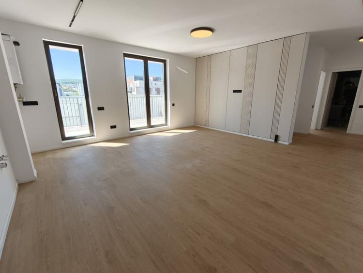 Apartament cu 2 camere semidecomandat în Florești — fotografia 1