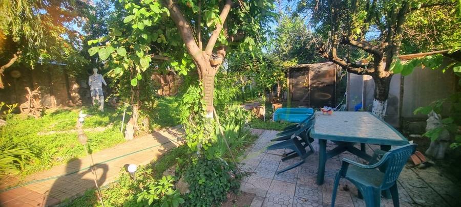 Casă individuală cu 4 camere cu Piscina în Bariera Vâlcii