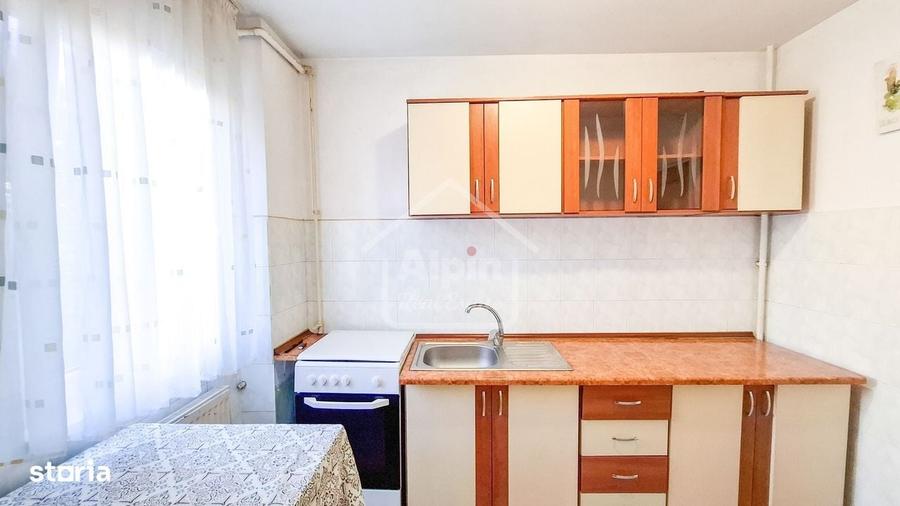 Apartament cu 2 camere semidecomandat în Centrul Civic