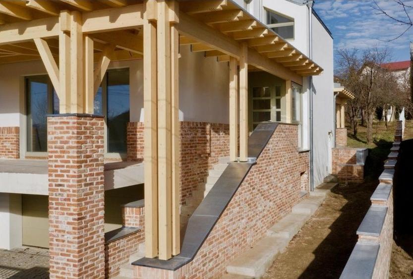 Casă individuală cu 4 camere cu Canalizare în Dâmbul Rotund