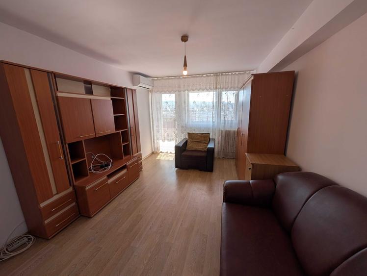 Apartament cu 3 camere decomandat în Mărăști