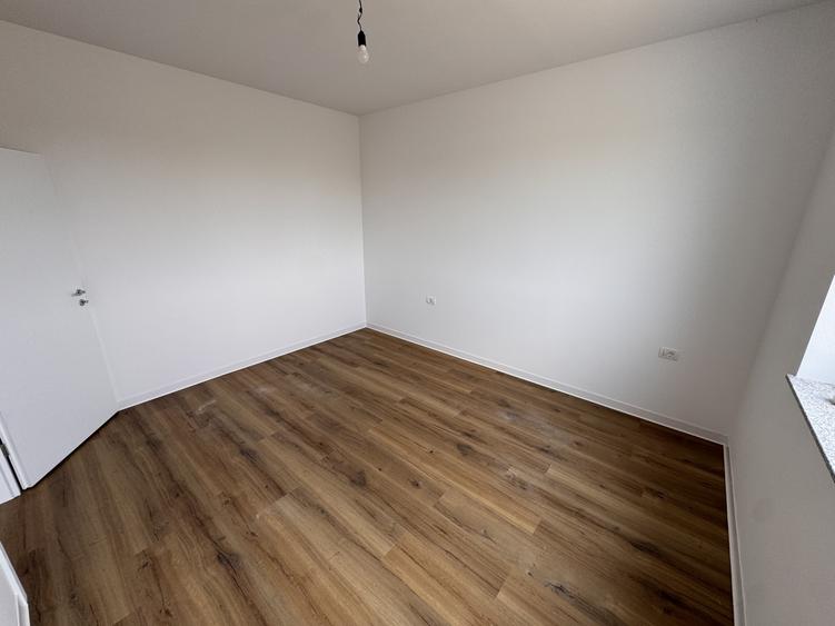 Duplex cu 3 camere cu Canalizare în Moșnița Nouă