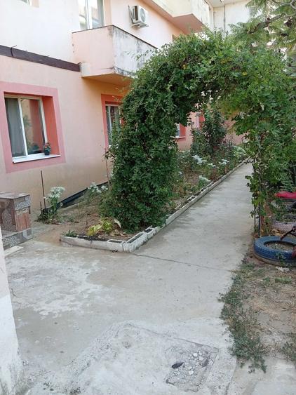 Apartament cu 2 camere decomandat în Diniaș