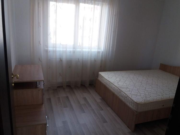 Apartament cu 2 camere semidecomandat în Cetate