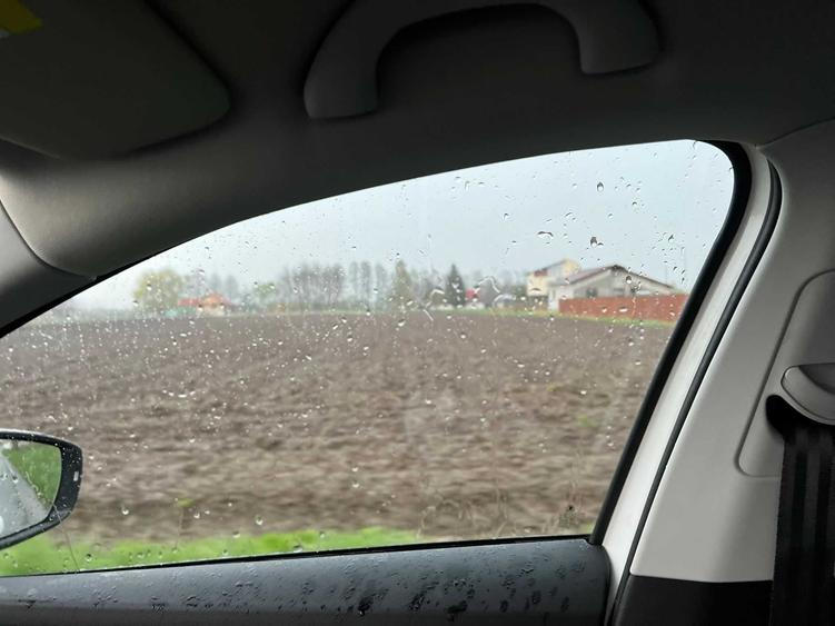 Teren de 2900 mp, în Ileni