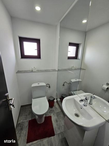 Casă cu 5 camere cu Teren 600 Mp în Tărtășești