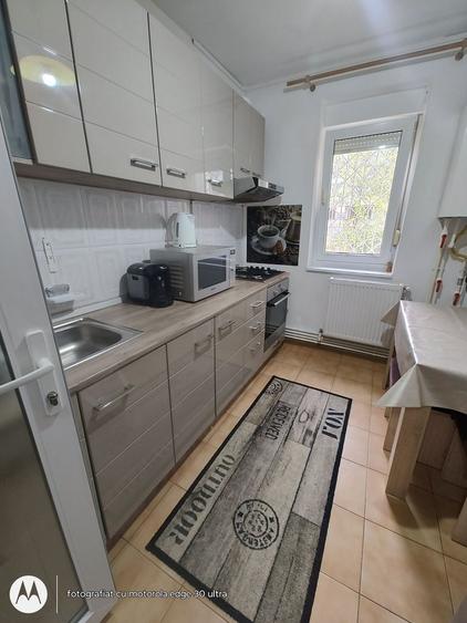 Apartament cu 2 camere semidecomandat, mobilat în Tomis II