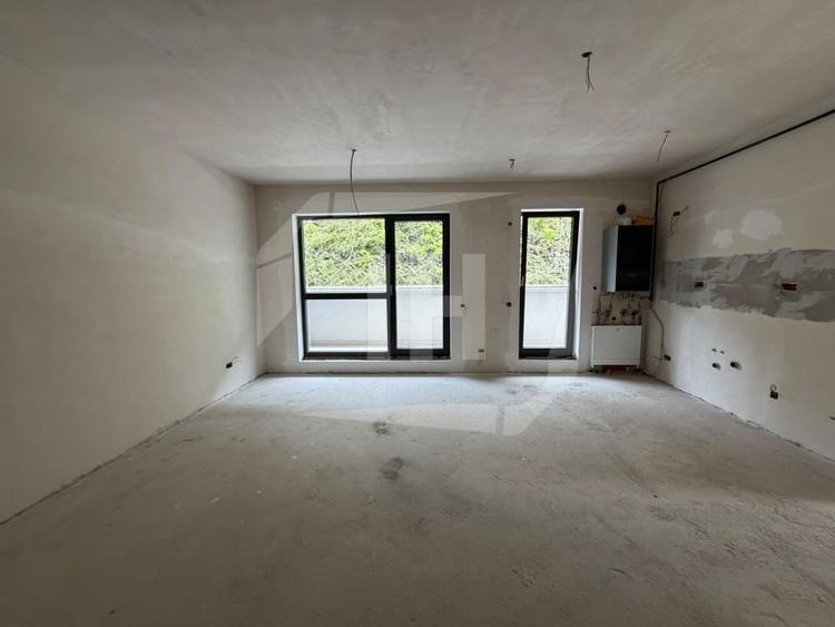 Apartament cu 3 camere semidecomandat în Zorilor