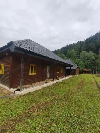 Casă cu 5 camere cu Teren 1250 Mp în Marginea
