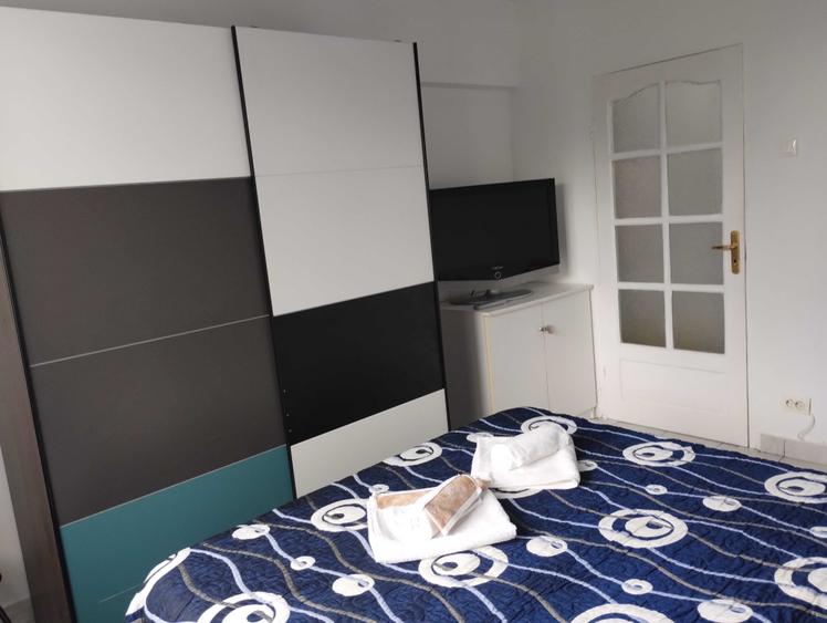 Casă cu 2 camere decomandat în Mărășești