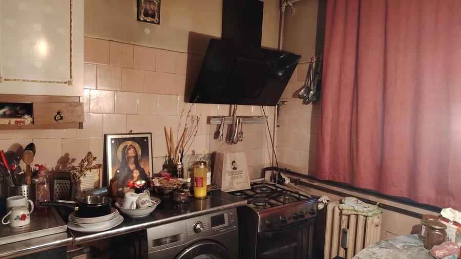 Apartament cu 3 camere semidecomandat în Tineretului