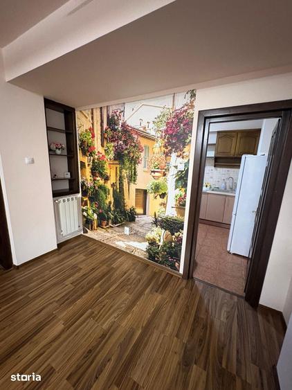 Apartament cu 3 camere decomandat în Hala Centrală