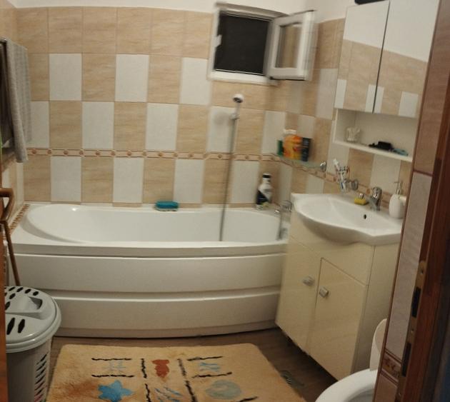 Apartament cu 3 camere decomandat în Brăilei