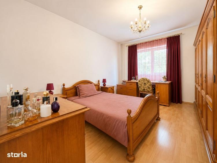 Apartament cu 3 camere decomandat în Tineretului
