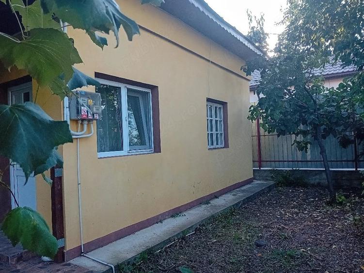 Casă cu 3 camere cu Teren 815 Mp în Ionești