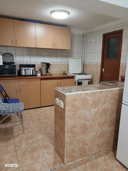 Casă cu 4 camere cu Teren 170 Mp în Giulești