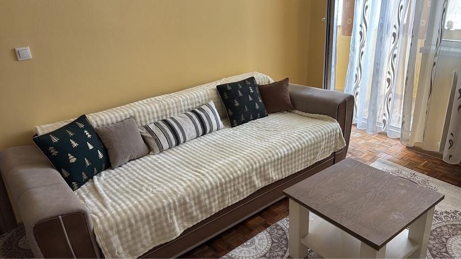 Apartament cu 2 camere nedecomandat în Central